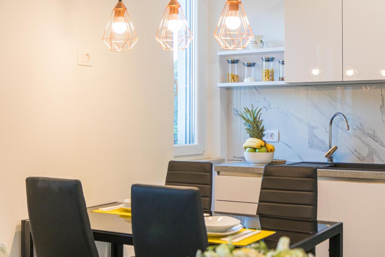 Three Waves Apartment New พูลา ภายนอก รูปภาพ