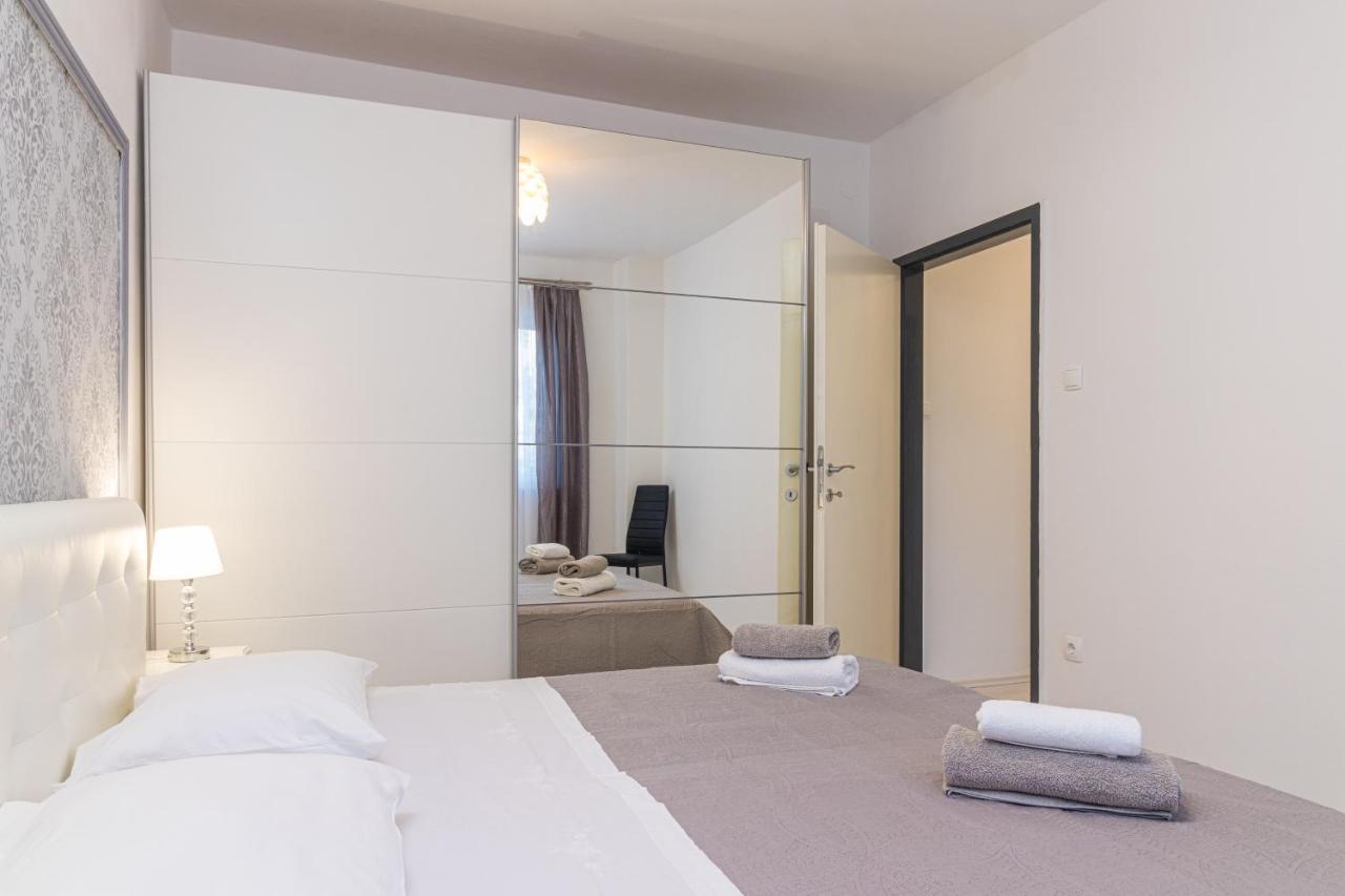 Three Waves Apartment New พูลา ภายนอก รูปภาพ