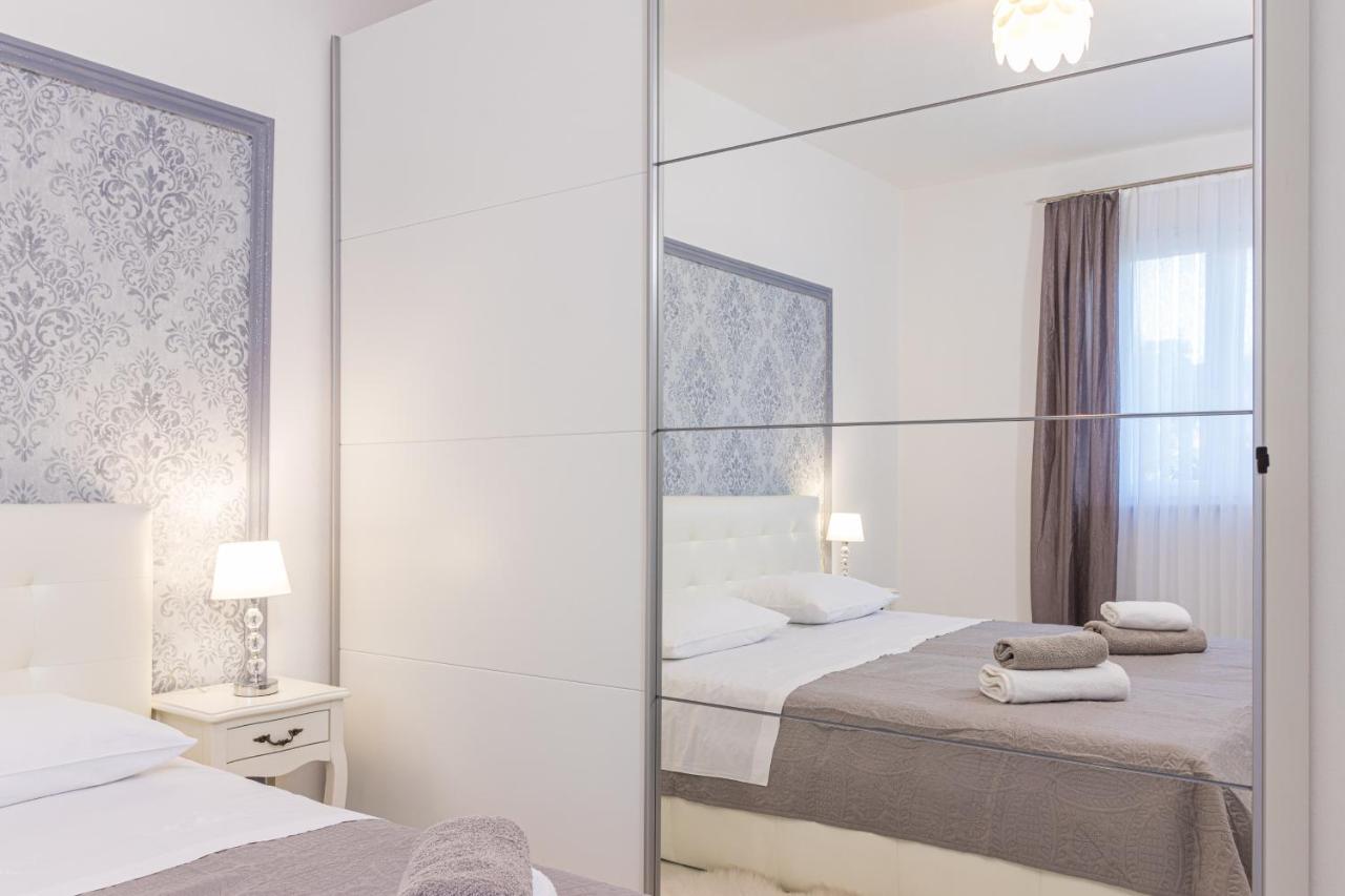 Three Waves Apartment New พูลา ภายนอก รูปภาพ